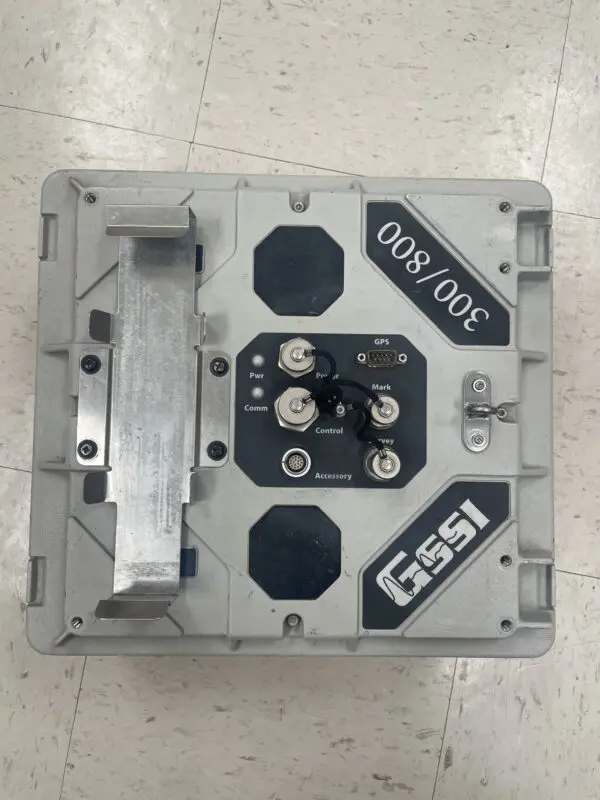 GSSI DF 300/800 MHz antenna with 4-wheel cart and tablet controller - Image 6