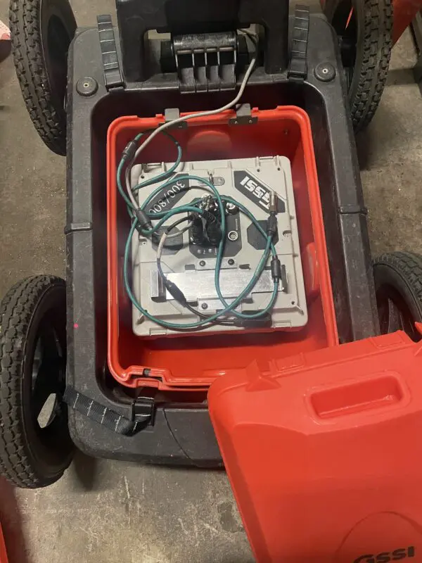 GSSI DF 300/800 MHz antenna with 4-wheel cart and tablet controller - Image 5